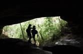 Romantismo na bela formação conhecida como Casa de Pedra, no Parque Nacional da Chapada dos Guimarães, em Mato Grosso